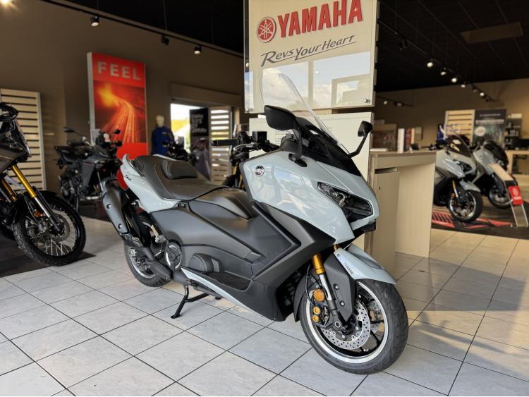 YAMAHA XP T-MAX 560 TECH MAX