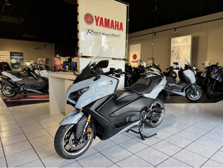 YAMAHA XP T-MAX 560 TECH MAX