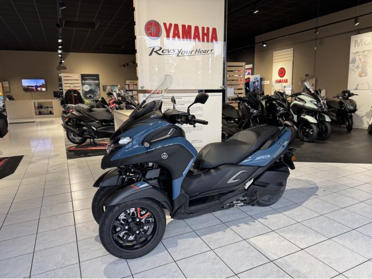 YAMAHA TRICITY 300