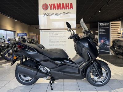 YAMAHA XMAX 300 Tech Max